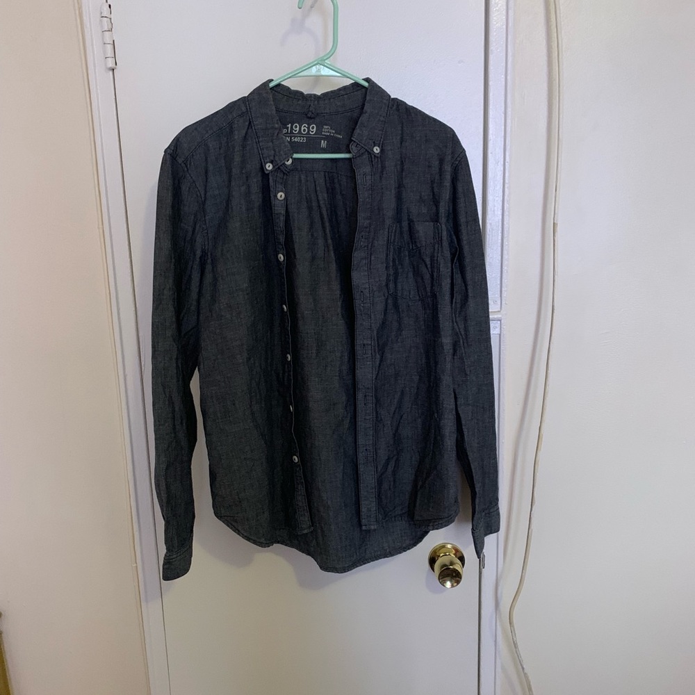 Long Sleeve Grey Button-Up